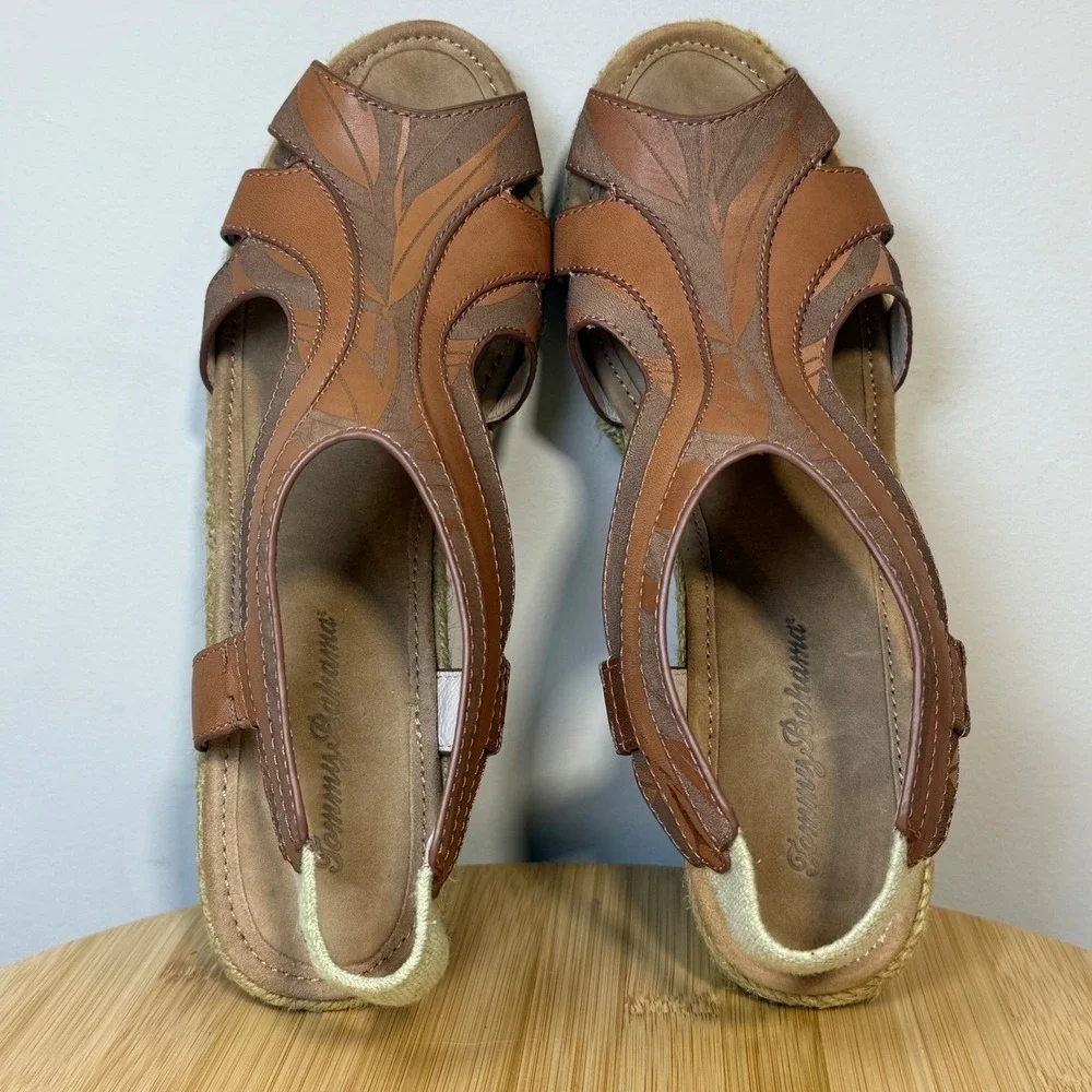 Tommy Bahama step into
